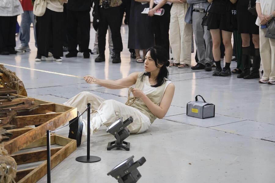 L’installazione del collettivo Yagwang a Frieze Seoul 2026